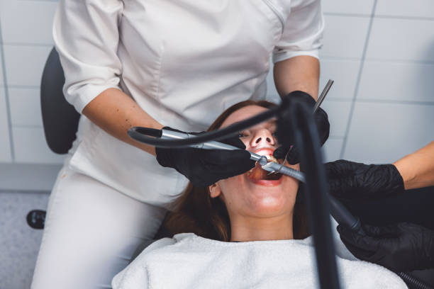 Best Emergency Tooth Extraction in Fabrica, TX